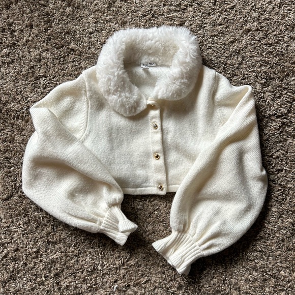 Janie and Jack White Faux Fur Collar sweater - Picture 2 of 4